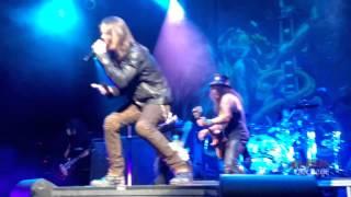 Slash ft The Conspirators - Halo @ HOB Las Vegas 25-Jul-2013 (HD, front row)