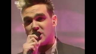 THE SMITHS - "Bigmouth Strikes Again" Whistle Test 1986