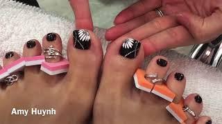 Flowers designs for Toes nail 2021/YouTube Amy Huynh