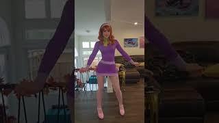 Pink pantyhose pink tights girl dancing Daf cosplay