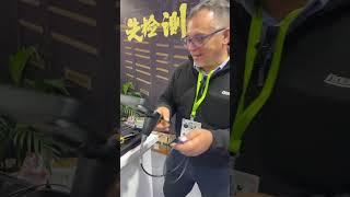 Seguimos el recorrido en la Automechanika Shangai. Stand de Autool. Boroscopios.