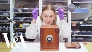 ASMR at the museum | Take a photo with a Victorian sliding box camera | V&A