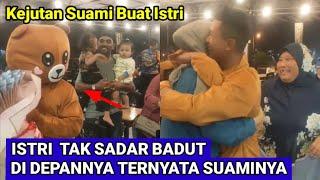 Lama Tak Bertemu Istri Suami Beri Kejutan Pulang Merantau Nyamar Pakai Konstum Badut