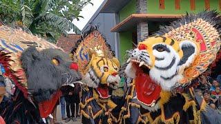 barongan dewa dewi galang dana banjir demak 2024