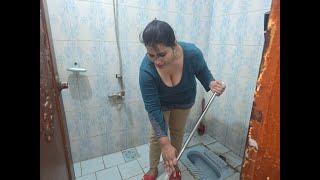 Asian girl bathroom cleaning | Pakistani Housewife |  #cleaning #desi #housewife