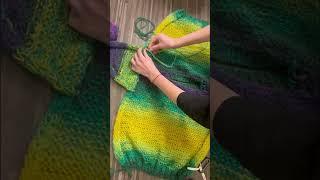 Учусь вязать спицами - мой третий свитер || новый свитер за 4 дня || knitting a new sweater