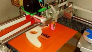 Printing a bottle opener tool for threaded bootles