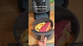 Steak and chips cooked in an air fryer quick and easy #shorts