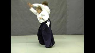 Ryote dori uchi kaitennage | Справочник техник айкидо | Aikido techniques reference