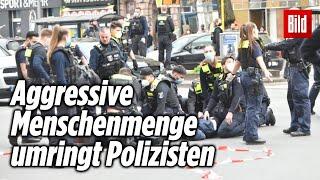 Blutige Messerstecherei direkt vor der Polizeiwache | Berlin-Neukölln