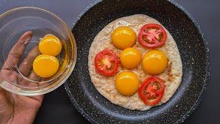 Cover the Eggs with Tortilla! Delicious Recipe in 5 minutes! Breakfast Idea with Eggs.