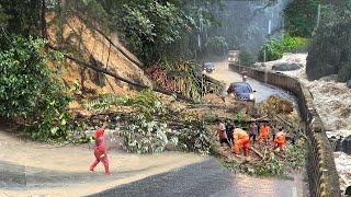 Extreme Landslide Disasters On World Roads