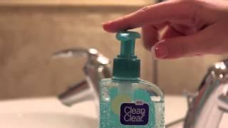 Glamourista16 tries new CLEAN & CLEAR MORNING BURST Hydrating Cleanser!