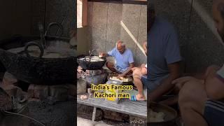 India’s famous Kachori man Puran #foodblogger #streetfood #indianfood #foodie