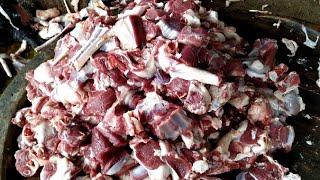 Roadside Famous Goat Meat Cutting Mutton Shop In Bangladesh. Amazing Meat Cutting By Butcher