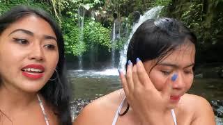 MAMI NOVITA BERDUAAN BARENG OMANG SINDY DI AIR TERJUN YANG PALING BENING DI BALI !!!