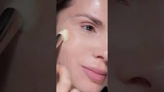 A close up look to the  Westman Atelier Vital Skincare Concealer  | ANDREEA ALI