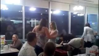 Girl vs Girl - Two White Girls Get Beat up In iHop