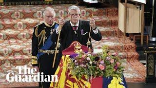 Lord chamberlain breaks wand of office and places it on Queen's coffin