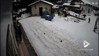 Man sprinted to successfully dodge snow chunk falling from roof || Viral Video UK