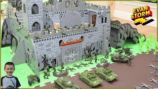  PLAY at HOME Castle Defense with Green Plastic Army Men VS Exosaur Gray Army and Hunters