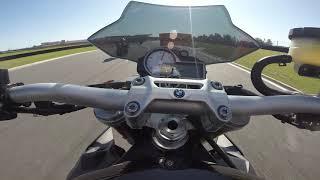 Впервые на треке Moscow Raceway. Мотоцикл BMW S1000R