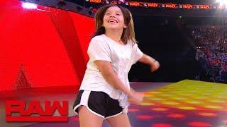 A WWE fan channels Carmella during TV break: Raw Exclusive, June 3, 2019