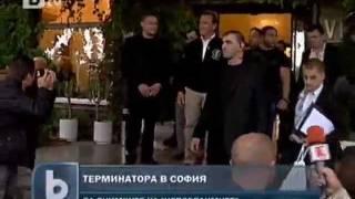Chuck Norris, Arnold Schwarzenegger & Jason Statham arrive for "The Expendables 2" (Bulgarian) #1
