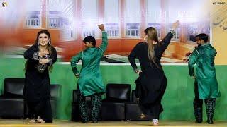 AY AAHDIN CHAN BAHU SOHNA AEY, CHAHAT BALOCH DANCE PERFORMANCE PUNJAB THEATER 2023