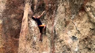 Free climbing in Colombia - Red Bull Psicobloc