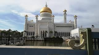 Omar Ali Saiffudien Mosque, Brunei