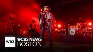 Jane's Addiction frontman and guitarist get into fight onstage at Boston concert