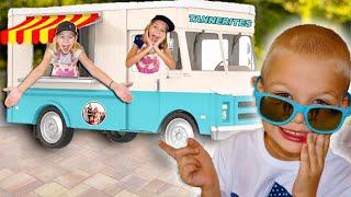 Food TRUCK For Kids! 4 Kids Imagine Food Truck With Fun REAL FOOD!