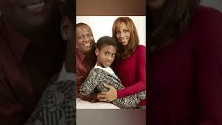 Holly Robinson and Rodney Peete with Their Four Children