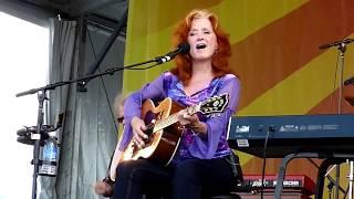 Bonnie Raitt - Women Be Wise - Live at Jazzfest New Orleans 2009