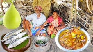 FISH CURRY with BOTTLE GOURD and JUTE LEAVES RECIPE cooking and eating by santali tribe grand maa