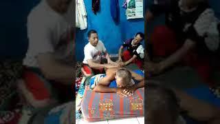 pijat urut kakek2 biar bisa muasin istri lg katanya part2