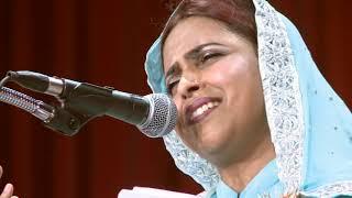 10. Shabeena Adeeb - Hamari Association Mushaira - Dubai 2012