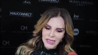 @luciamendeztv hablando en #ingles con la #prensa