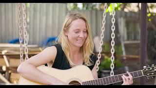 Lissie - It's The Alcohol (Live acoustic)