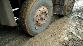 Indian Big Trucks - Tata 3118 Hyva Truck & 2518 Tata 10 Wheeler Truck in Mud Road.