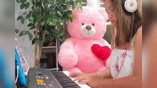 Playing Piano(My Daily Piano Lesson)