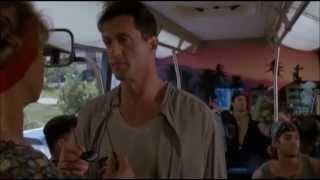 L'expert (Miami) - Stallone dans le bus