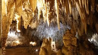 Carlsbad Cave and Canyon Drive: Mesmerizing Screensaver in 4K Quality