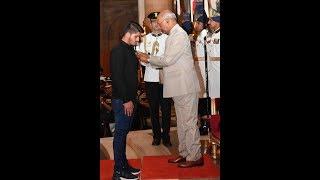 President Kovind presents Shaurya Chakra to Irfan Ramzan Sheikh