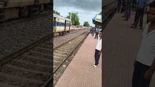#railway #train #indianrailways #army #love #short #viralvideo #udaycoolie #patna #dekho #comedy