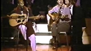 Richie Havens sings W.O.L.D during the Harry Chapin Tribute 1987