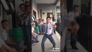 Story wa anak SMA joget tik tok