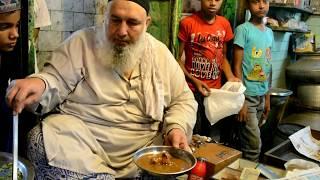 Ramadan Food walk covering Nihari , Biryani and keema Goli - Part 2 ( English Subtitle )