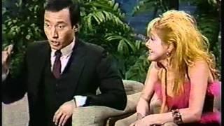 Cyndi Lauper interview w/ Johnny and performs Change of Heart